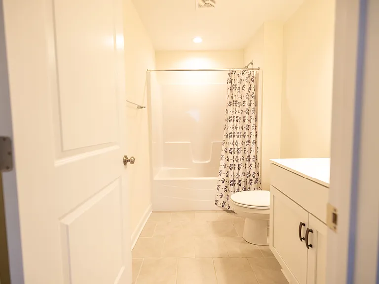 12194 Elnora Ln — Photo 6
