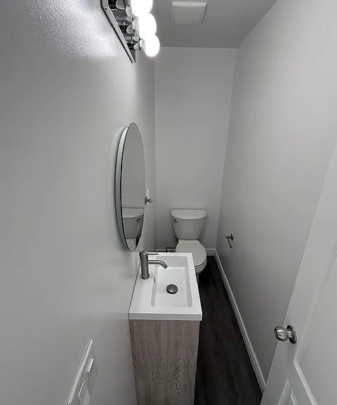 941 Cataraqui St — Photo 12