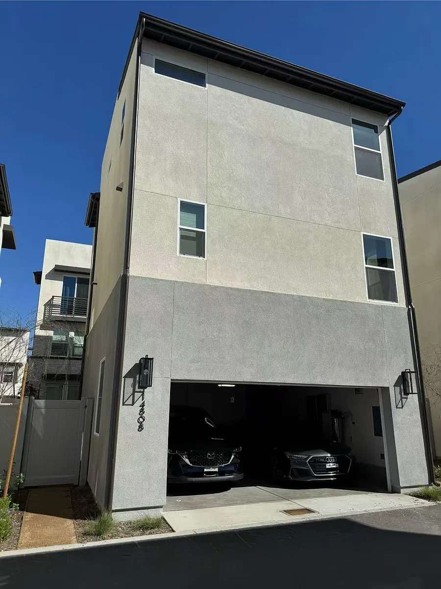 Building Photo - 14808 Temescal Way