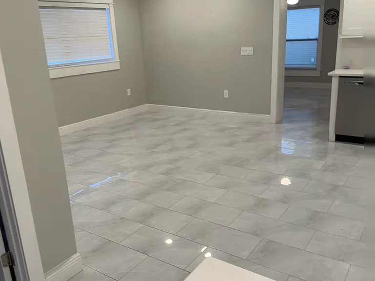 2924 W Leroy St #1 — Photo 8