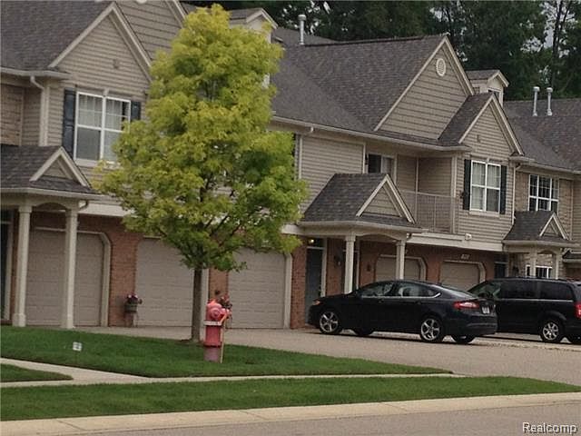 1st image of 49117 W Woods Dr