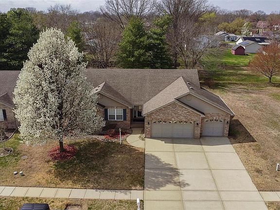 5th image of 4857 Danielle Ct