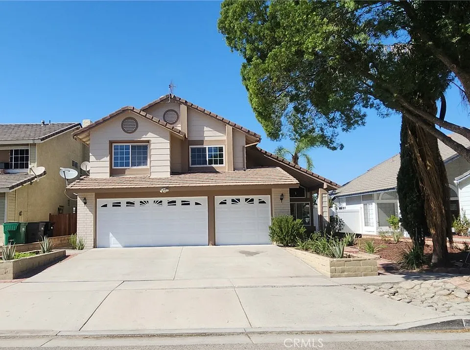 1267 Regent Cir