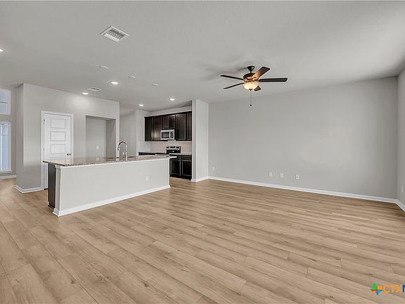 3rd image of 803 Seven Springs Dr