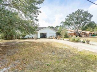 6627 Water St, Navarre, FL 32566