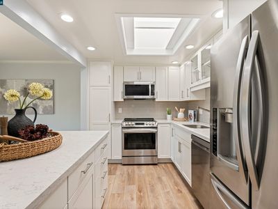 2817 Golden Rain Rd APT 7, Walnut Creek, CA, 94595