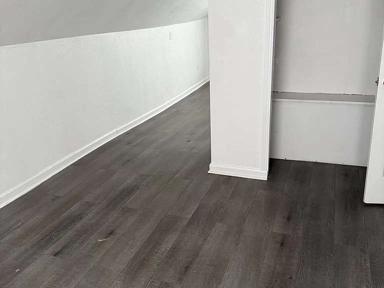 320 N 9th St — Photo 8