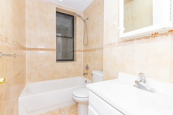 Rented by MySpaceNYC | media 9