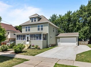 524 Broad St, Menasha, WI 54952