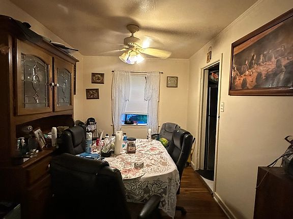 5th image of 9742 S Hoxie Ave