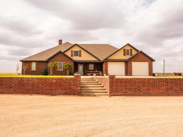 2819 Old Seagraves Rd, Seagraves, TX 79359