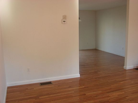 Wilcox St, Living Room