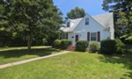 5440 Argall Cres Photo 1