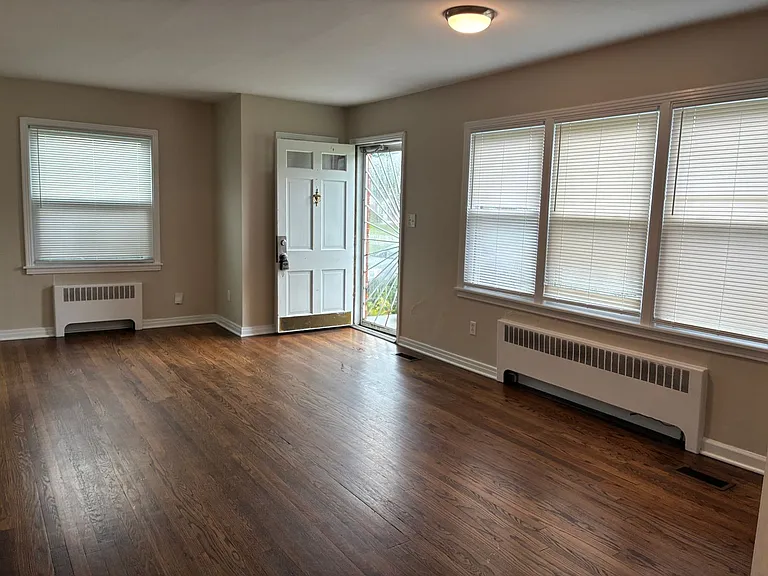 2520 Proctor Knott Dr — Photo 2