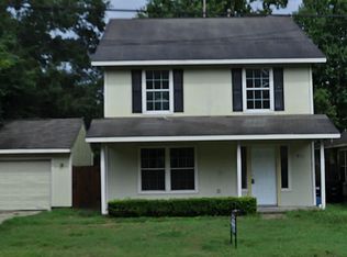 944 Dewalt St, Houston, TX 77088