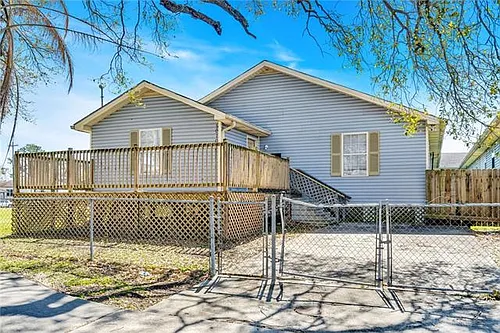 5010 Saint Claude Ave Photo 1