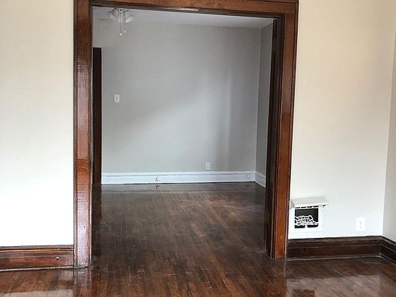 4th image of 1040 Art Hill Pl #A