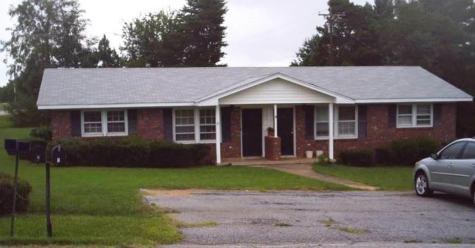 1st image of 305 Pelham Creek Dr