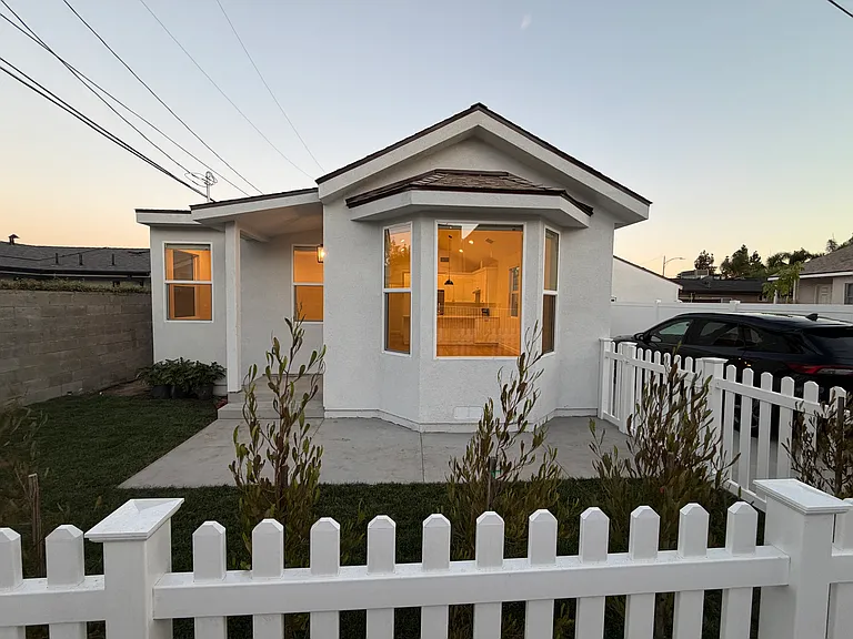 1140 N Buena Vista St #1142 — Photo 3