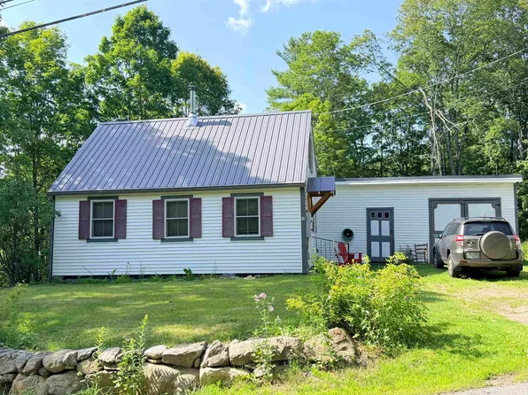 138 Village Road, Langdon, NH 03602