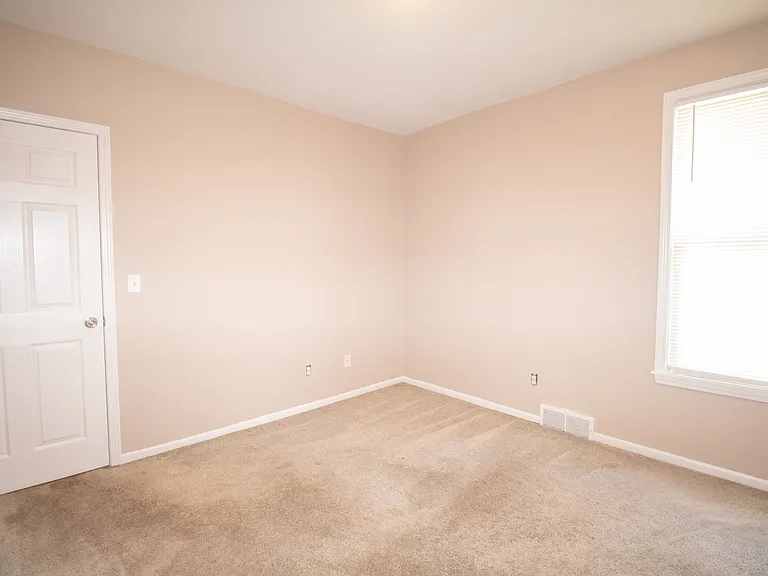 1215 Coolidge Hwy — Photo 21