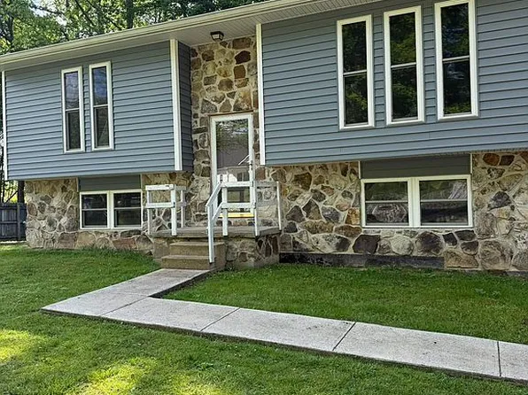 713 Petit Ln, Wartburg, TN 37887