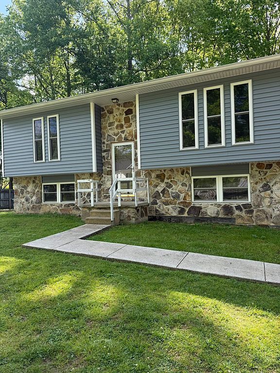 713 Petit Ln - Property Image