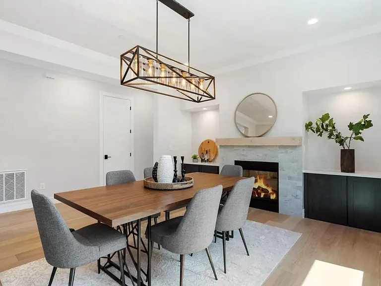358 Iris St — Photo 12