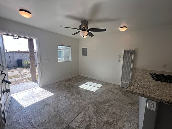 4th image of 804 W Nectarine Ave #A