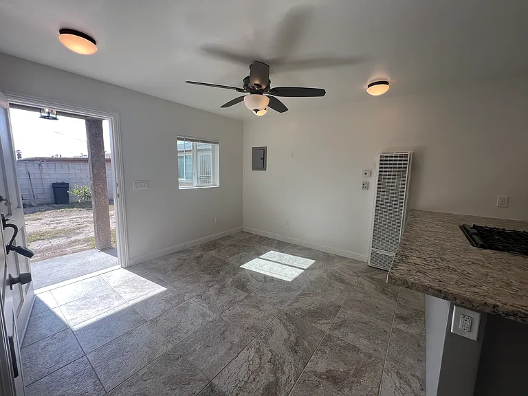 804 W Nectarine Ave #A — Photo 4