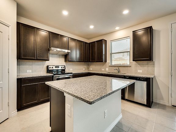 5th image of 2708 Ryder Ln