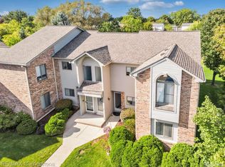 42708 Lilley Pointe Dr, Canton, MI
