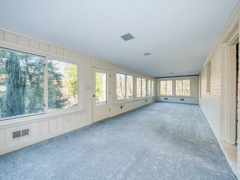 9720 Burnett Dr — Photo 22