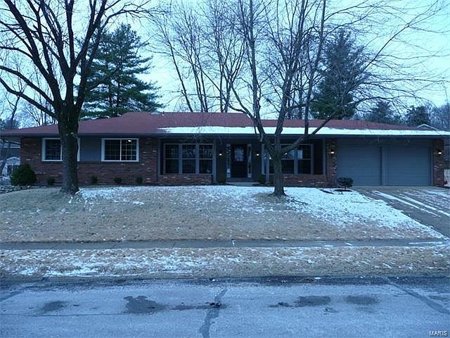 1st image of 1923 Pickfair Dr