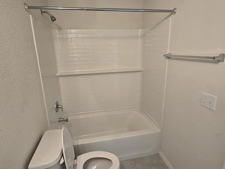1121 Waggoner Dr — Photo 17