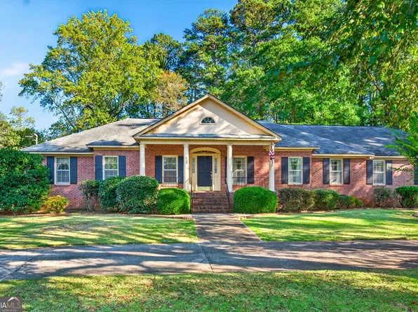 628 Lakewood Dr, Lagrange, GA 30240