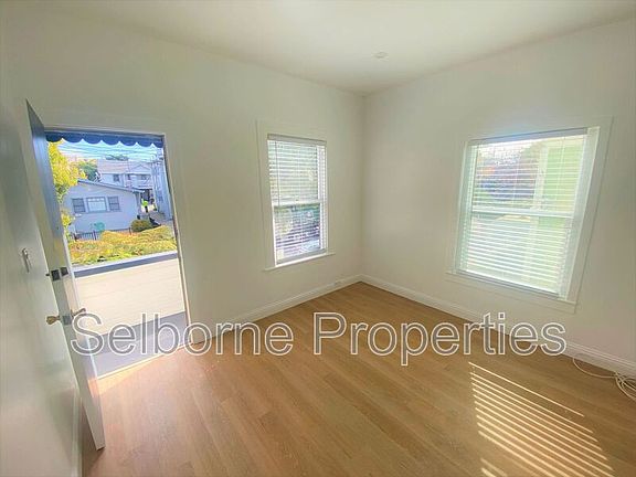 4th image of 4325 Essex St