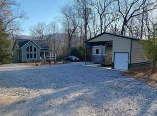 290 Pine St, Black Mountain, NC 28711