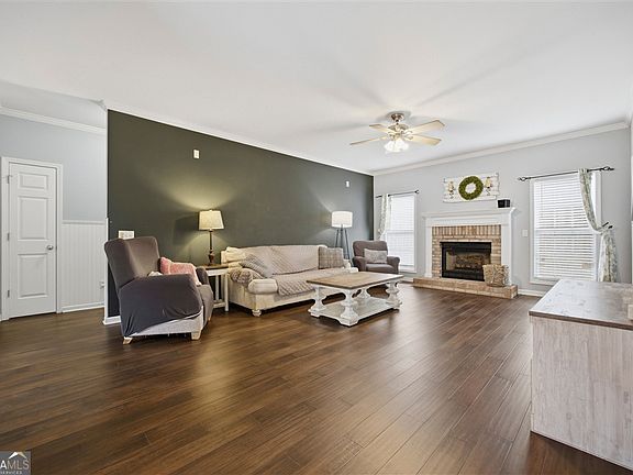 4th image of 6850 Heardsville Rd