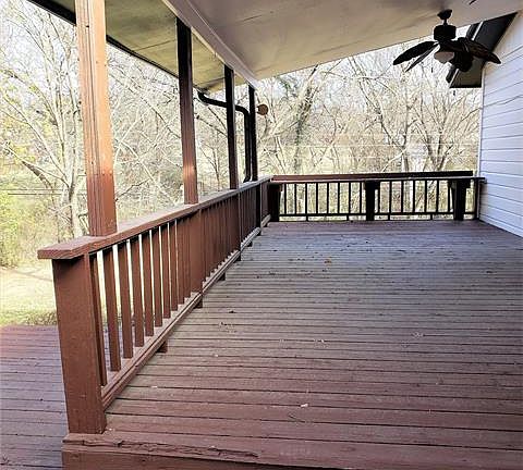 3rd image of 107 Townes Dr
