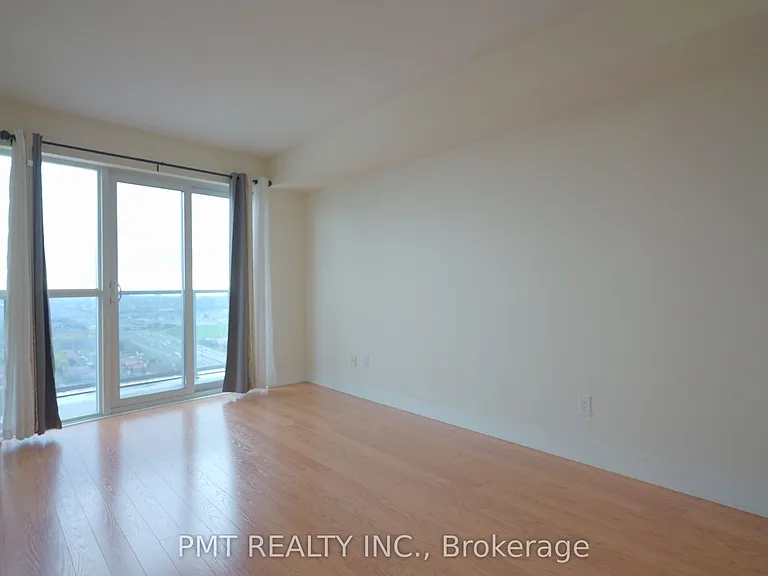 135 Village Green Sq #3925 — Photo 8