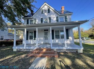 211 Taylor Ave, Urbanna, VA 23175