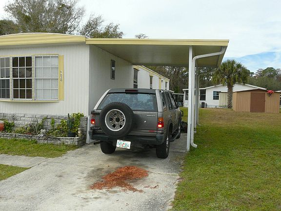 FRONT VIEW WITH CARPOT