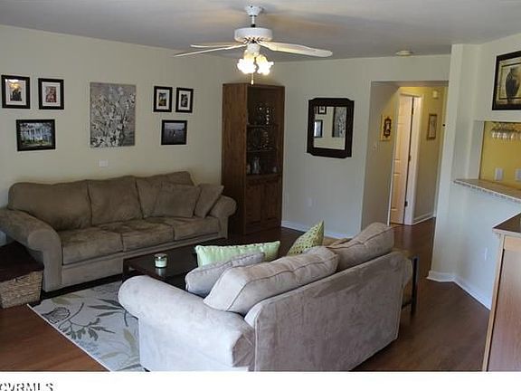 3rd image of 4911 Lurgan Pl