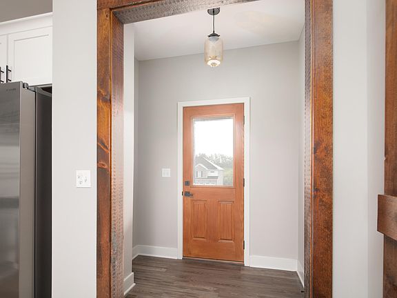 3rd image of 108 Rogers Rest Ct