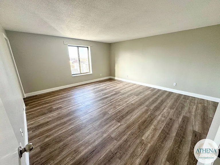 727 Bellevue St — Photo 18