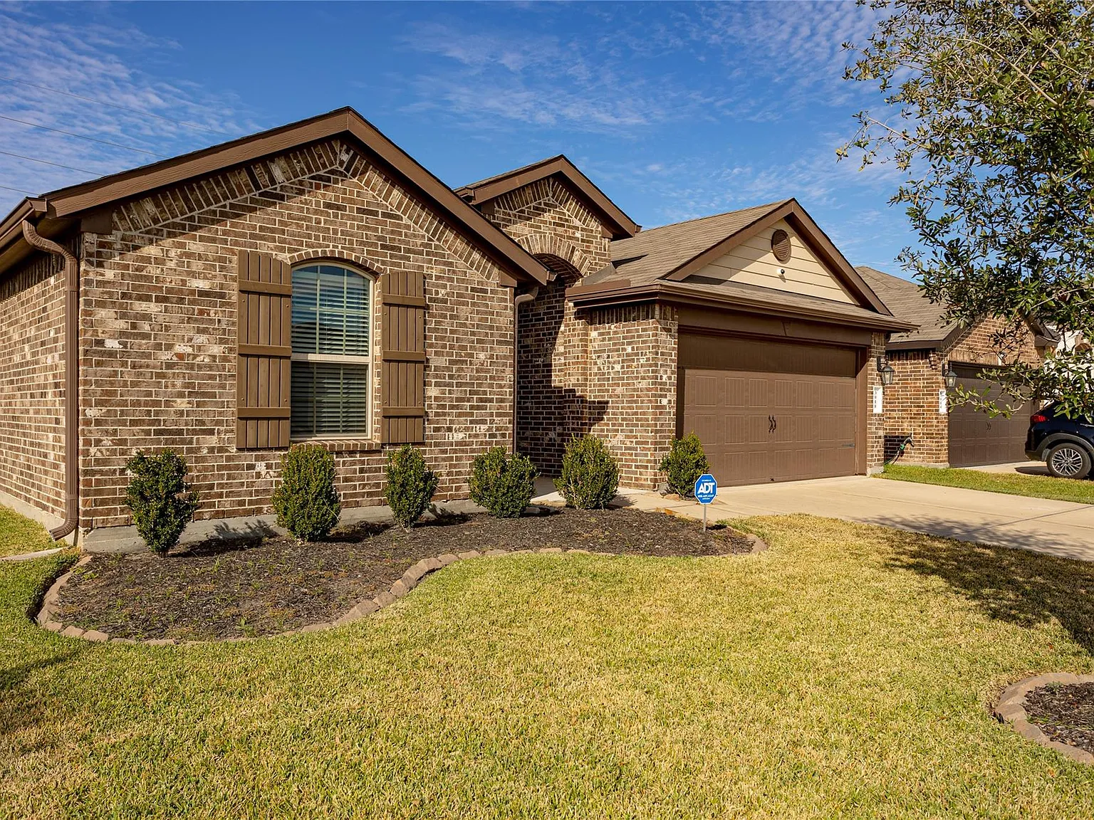 4 bed, 2.0 bath, 2094 sqft, $2,250 — Photo 3