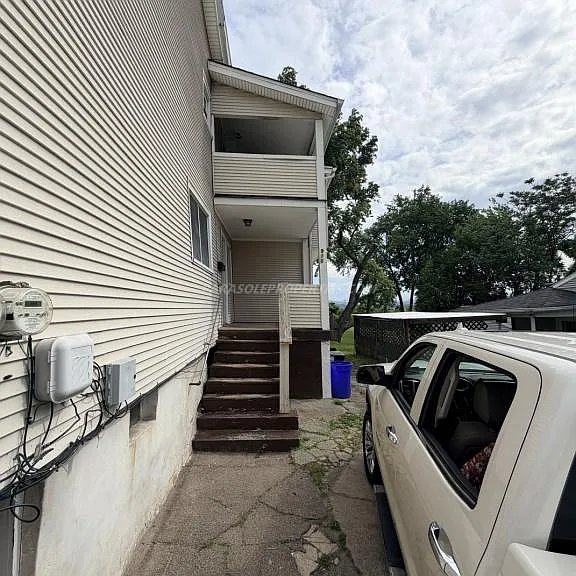 910 W Linden St #1 — Photo 16
