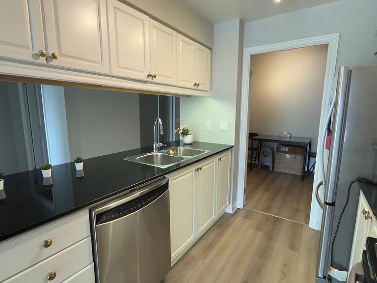 40 Old Mill Rd #703 — Photo 25