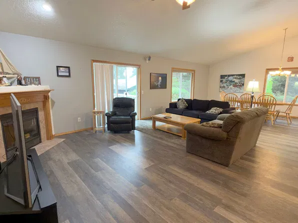 90587 Lake View Rd, Warrenton, OR 97146
